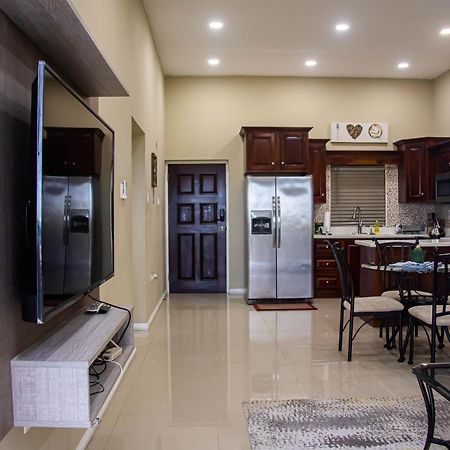 Comfort Homes Kingston Esterno foto