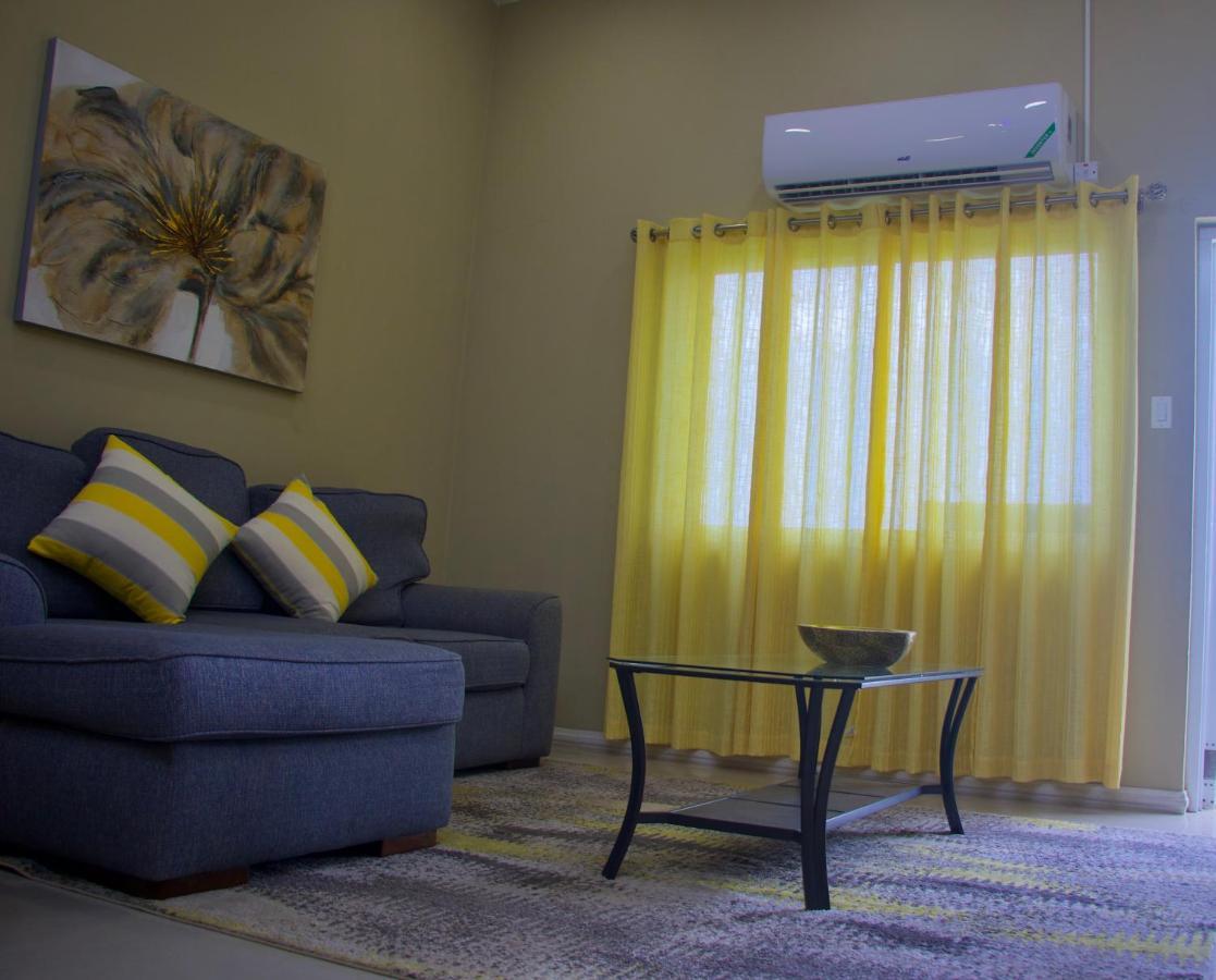 Comfort Homes Kingston Esterno foto