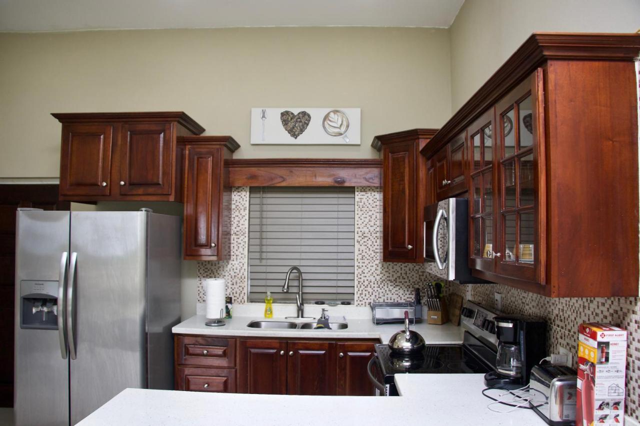 Comfort Homes Kingston Esterno foto
