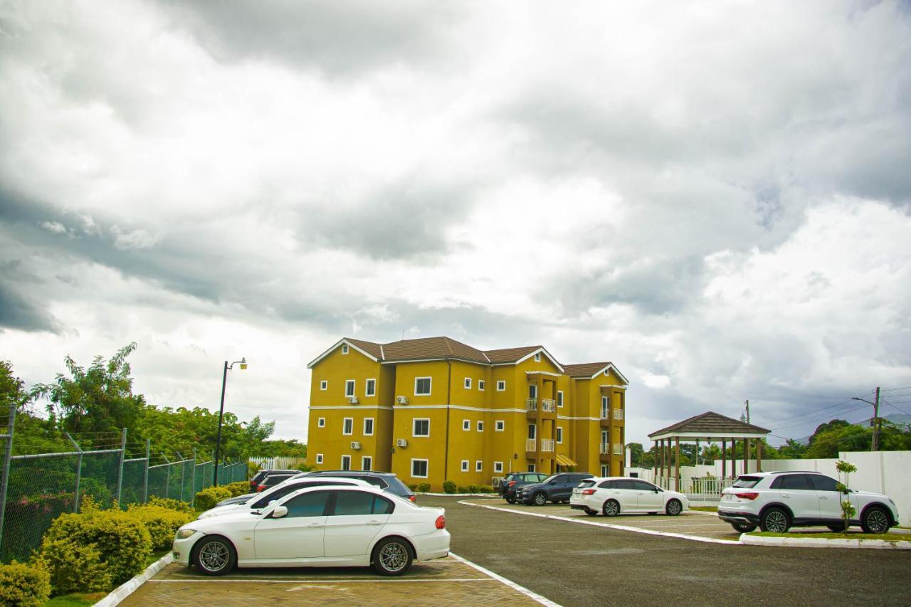 Comfort Homes Kingston Esterno foto